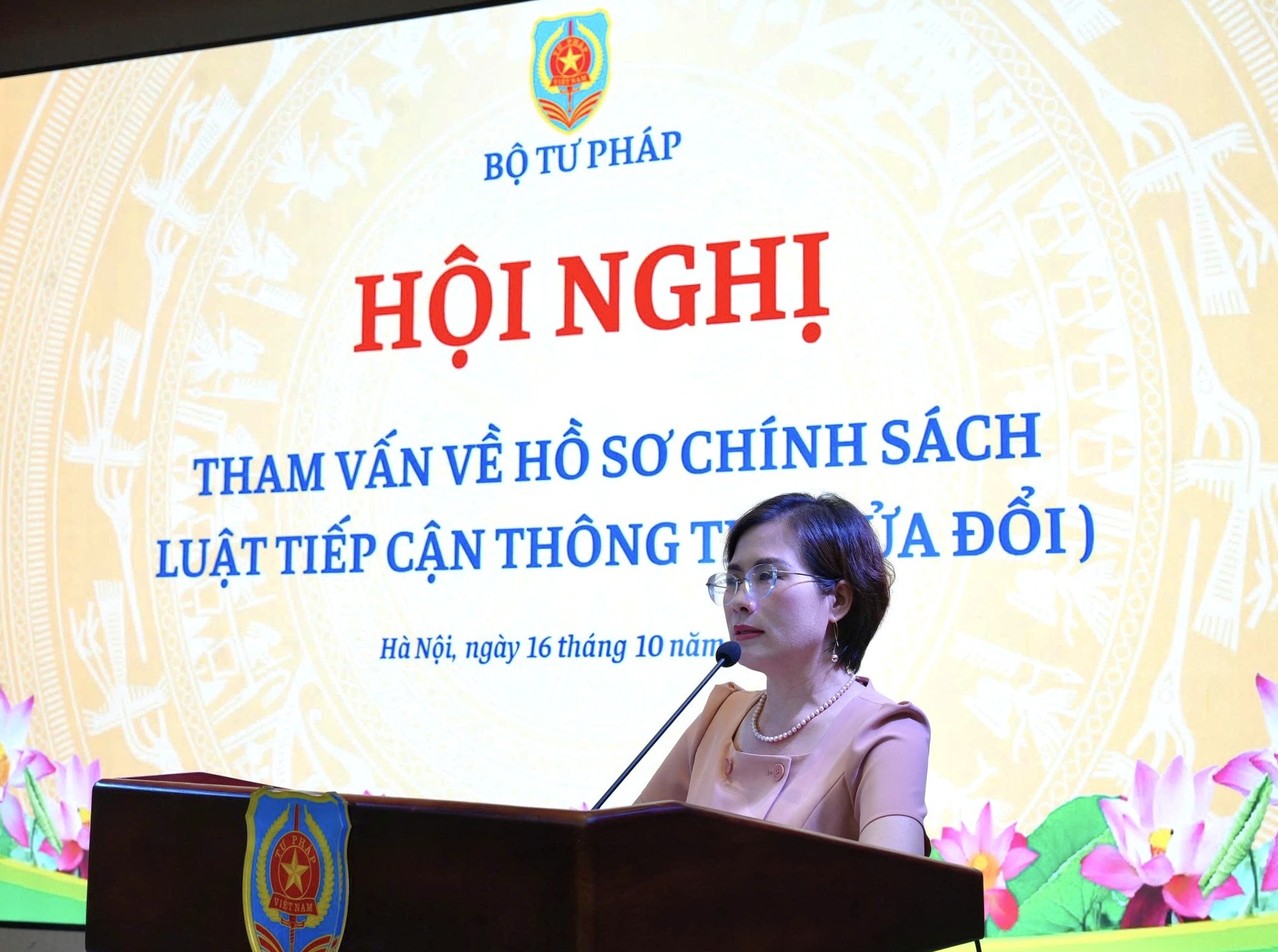 Tham vấn về hồ sơ chính sách Luật Tiếp cận thông tin (sửa đổi) - Ảnh 1. Tham vấn về hồ sơ chính sách Luật Tiếp cận thông tin (sửa đổi) - Ảnh 1.