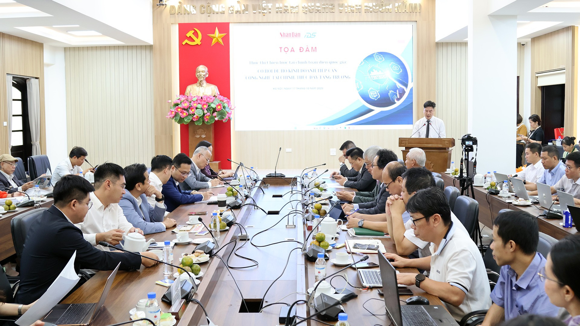 Tài chính toàn diện và chuyển đổi số: Động lực mới giúp hộ kinh doanh bứt phá- Ảnh 2. Tài chính toàn diện và chuyển đổi số: Động lực mới giúp hộ kinh doanh bứt phá- Ảnh 2.