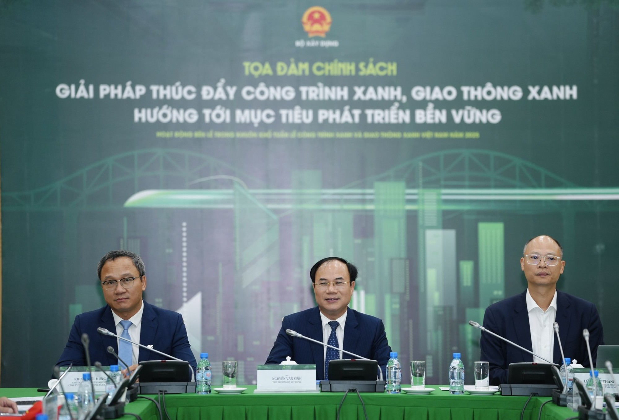 Thêm chính sách để 'rộng đường' cho 'xanh hóa' công trình, giao thông- Ảnh 2.