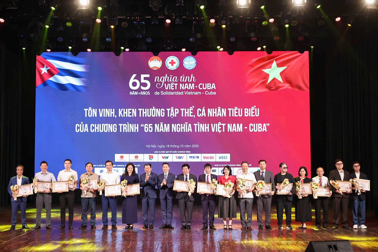 Tổng kết chương trình vận động ủng hộ nhân dân Cuba và trao giải sáng tác ca khúc Việt Nam-Cuba- Ảnh 3. Tổng kết chương trình vận động ủng hộ nhân dân Cuba và trao giải sáng tác ca khúc Việt Nam-Cuba- Ảnh 3.