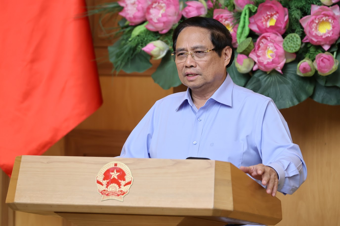 Thủ tướng: Không tạo "giấy phép con", giảm gánh nặng hành chính cho doanh nghiệp trong hoạt động hợp chuẩn, hợp quy- Ảnh 7. Thủ tướng: Không tạo "giấy phép con", giảm gánh nặng hành chính cho doanh nghiệp trong hoạt động hợp chuẩn, hợp quy- Ảnh 7.