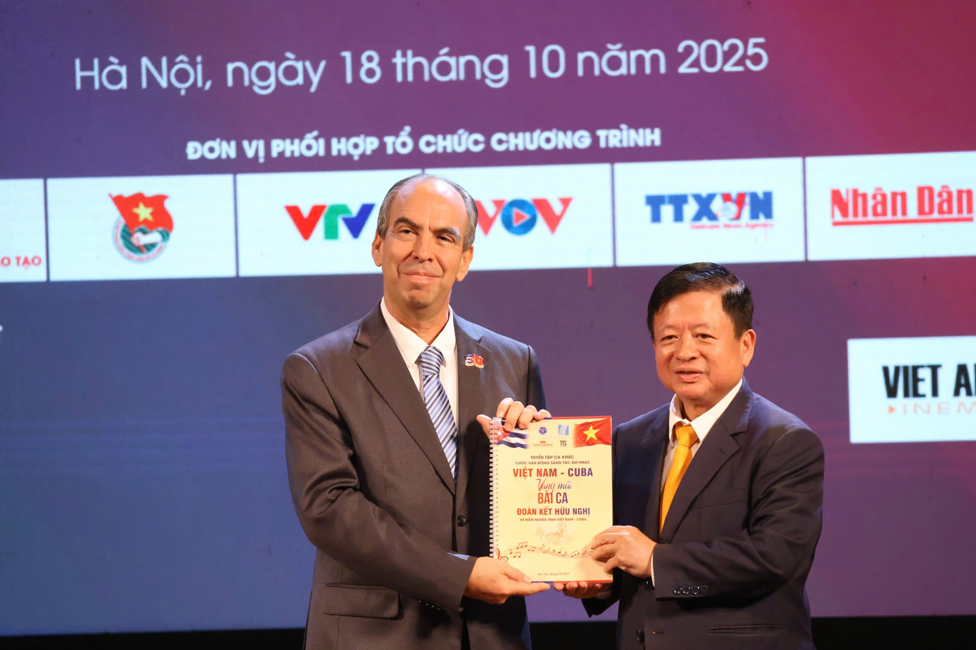 Tổng kết chương trình vận động ủng hộ nhân dân Cuba và trao giải sáng tác ca khúc Việt Nam-Cuba- Ảnh 4. Tổng kết chương trình vận động ủng hộ nhân dân Cuba và trao giải sáng tác ca khúc Việt Nam-Cuba- Ảnh 4.
