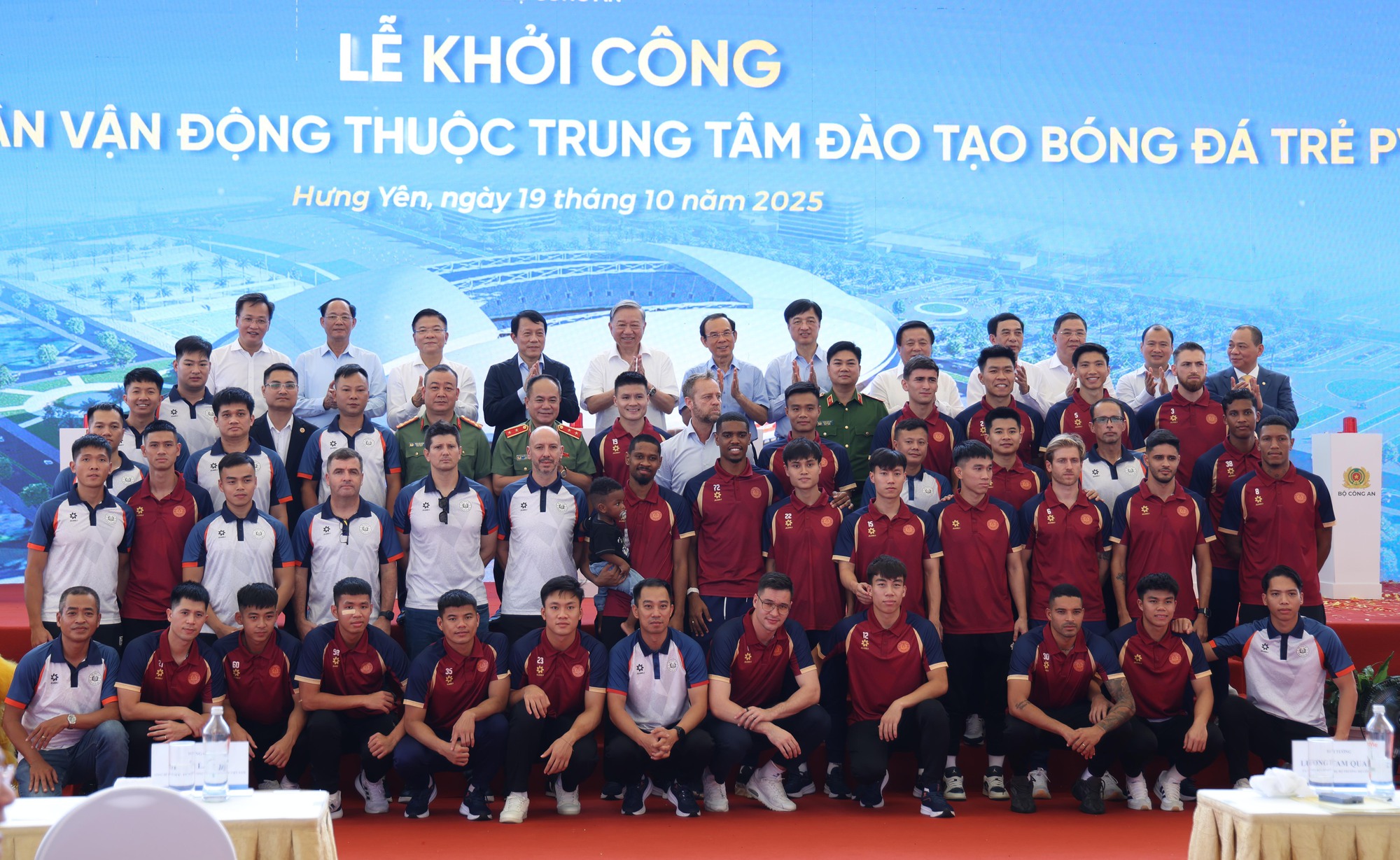 Tổng Bí thư Tô Lâm dự lễ khởi công xây dựng sân vận động hiện đại nhất Việt Nam- Ảnh 10.
