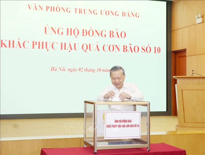 Văn phòng Trung ương Đảng ủng hộ đồng bào khắc phục hậu quả bão số 10- Ảnh 1.