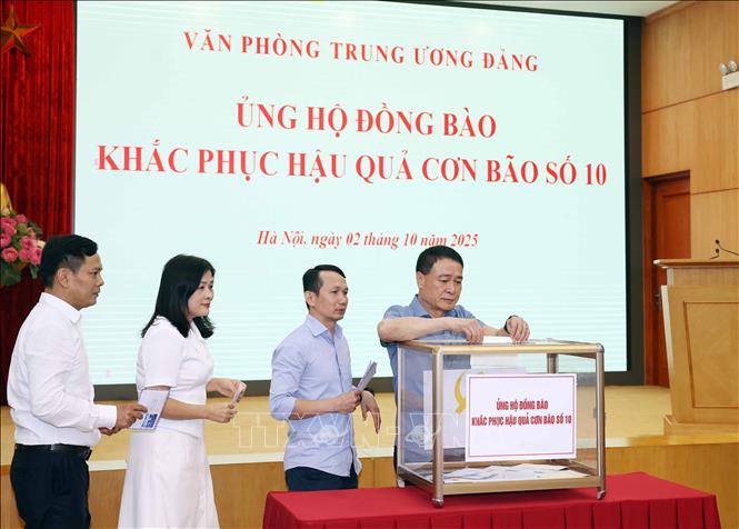 Văn phòng Trung ương Đảng ủng hộ đồng bào khắc phục hậu quả bão số 10- Ảnh 2.
