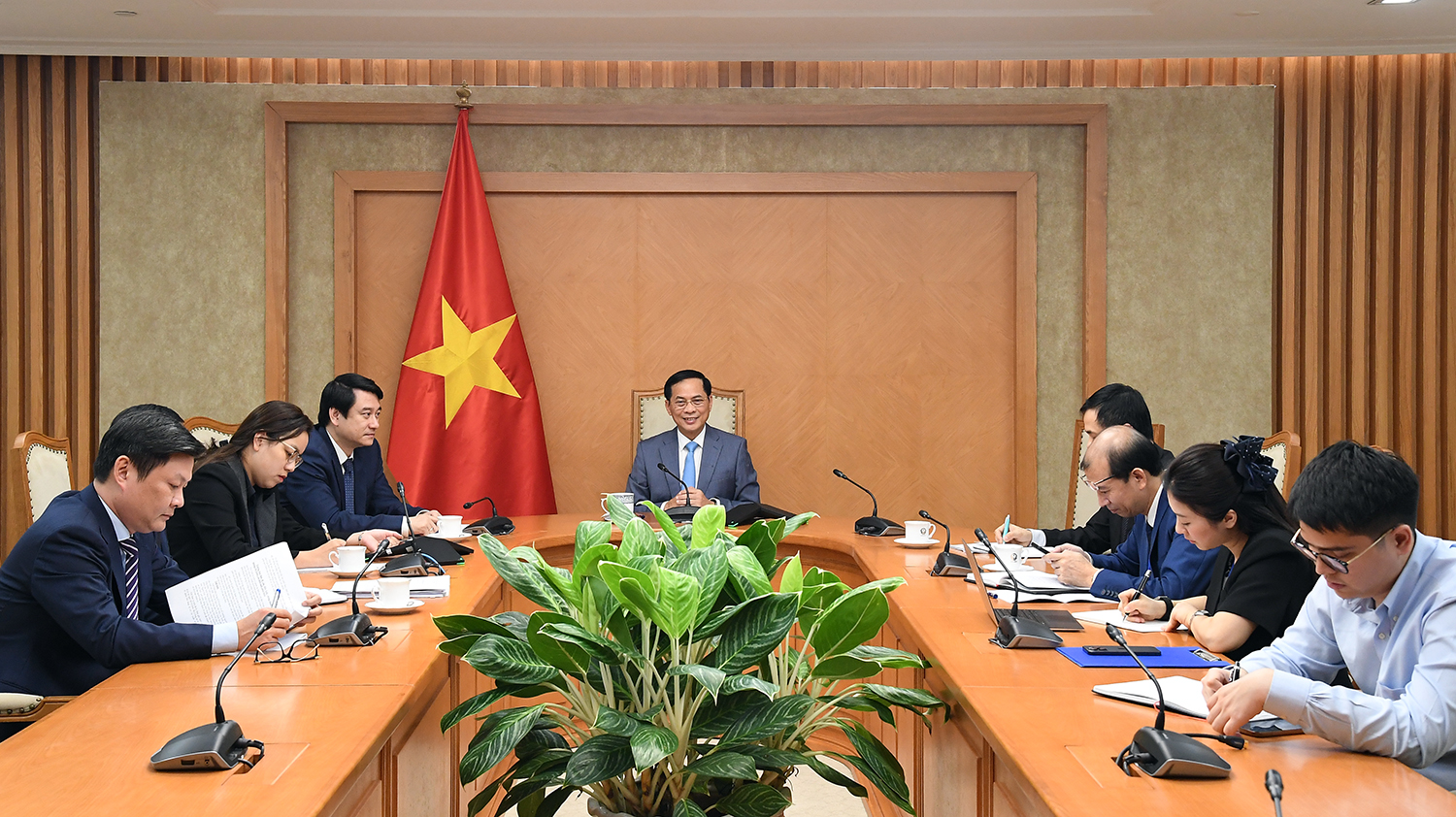 Vương quốc Anh hỗ trợ Việt Nam khắc phục hậu quả bão lụt- Ảnh 2. Vương quốc Anh hỗ trợ Việt Nam khắc phục hậu quả bão lụt- Ảnh 2.