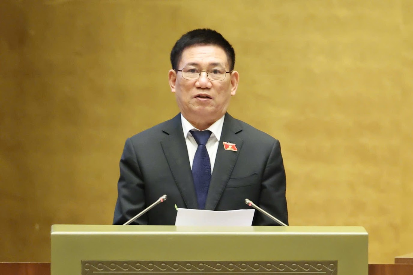 Tập trung hoàn thiện thể chế, tháo gỡ những rào cản, thúc đẩy quá trình cơ cấu lại nền kinh tế- Ảnh 1. Tập trung hoàn thiện thể chế, tháo gỡ những rào cản, thúc đẩy quá trình cơ cấu lại nền kinh tế- Ảnh 1.