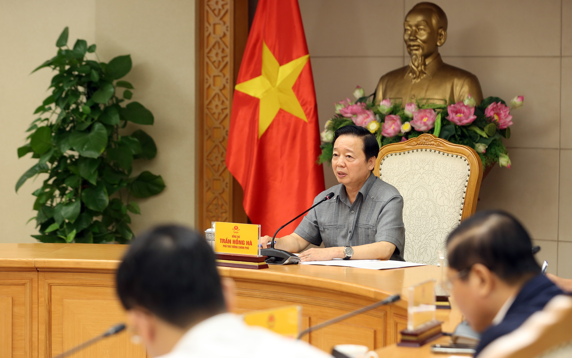 Phó Thủ tướng Trần Hồng Hà: Chủ động phương án ứng phó đa thiên tai do ảnh hưởng bão số 12- Ảnh 1. Phó Thủ tướng Trần Hồng Hà: Chủ động phương án ứng phó đa thiên tai do ảnh hưởng bão số 12- Ảnh 1.