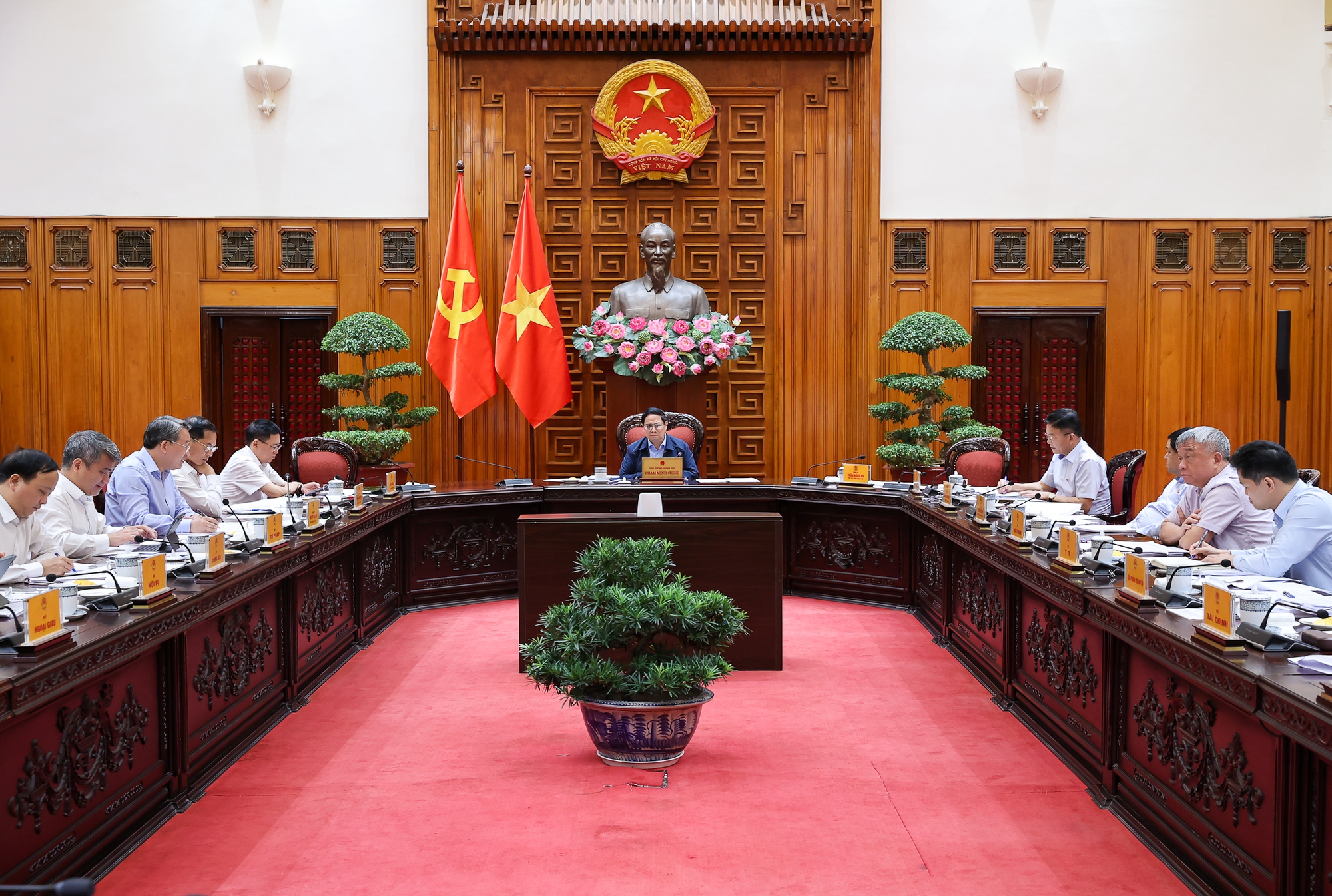 Thường trực Chính phủ cho ý kiến về 3 dự thảo nghị định quan trọng- Ảnh 2. Thường trực Chính phủ cho ý kiến về 3 dự thảo nghị định quan trọng- Ảnh 2.