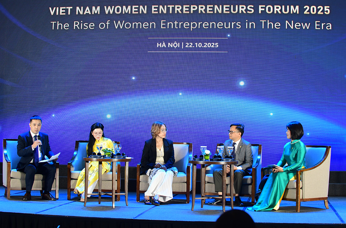Nữ doanh nhân Việt Nam: Tiên phong trong chuyển đổi số và phát triển bền vững- Ảnh 1. Nữ doanh nhân Việt Nam: Tiên phong trong chuyển đổi số và phát triển bền vững- Ảnh 1.