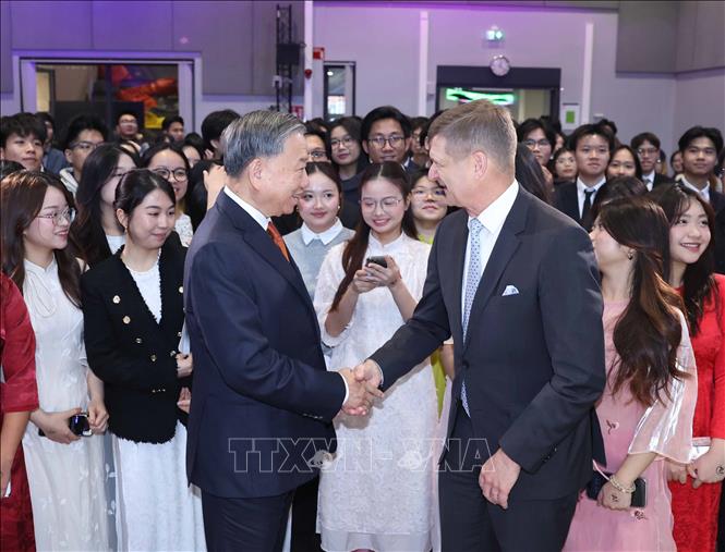 Tổng Bí thư Tô Lâm thăm Đại học Aalto và gặp gỡ sinh viên Việt Nam tại Phần Lan- Ảnh 1. Tổng Bí thư Tô Lâm thăm Đại học Aalto và gặp gỡ sinh viên Việt Nam tại Phần Lan- Ảnh 1.