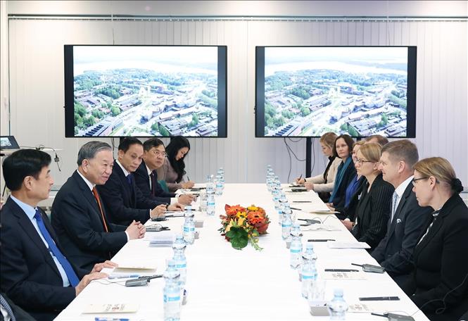 Tổng Bí thư Tô Lâm thăm Đại học Aalto và gặp gỡ sinh viên Việt Nam tại Phần Lan- Ảnh 2. Tổng Bí thư Tô Lâm thăm Đại học Aalto và gặp gỡ sinh viên Việt Nam tại Phần Lan- Ảnh 2.