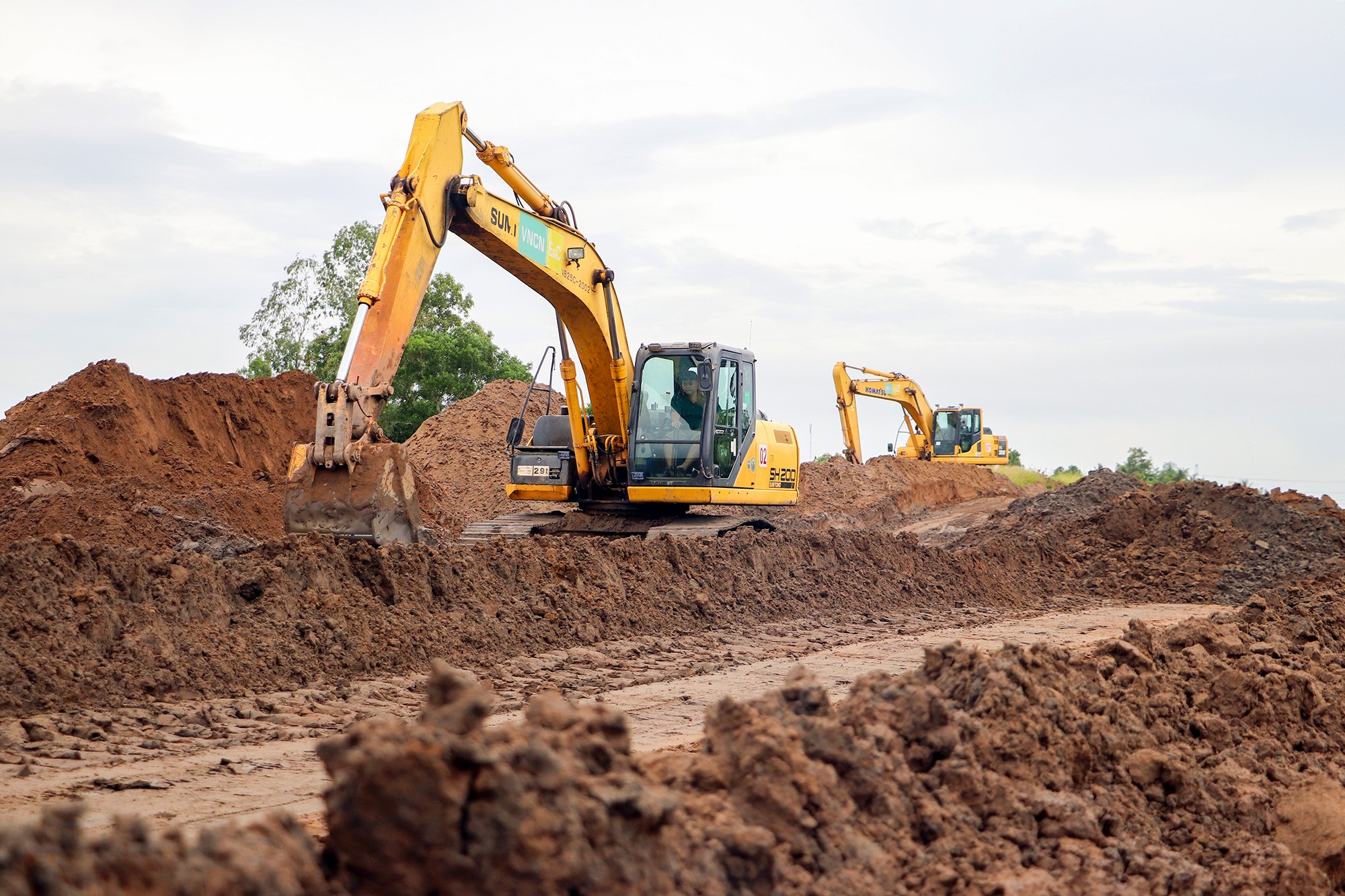 Cao tốc Cần Thơ-Cà Mau chậm tiến độ, Bộ Xây dựng yêu cầu điều chuyển khối lượng gấp- Ảnh 1. Cao tốc Cần Thơ-Cà Mau chậm tiến độ, Bộ Xây dựng yêu cầu điều chuyển khối lượng gấp- Ảnh 1.