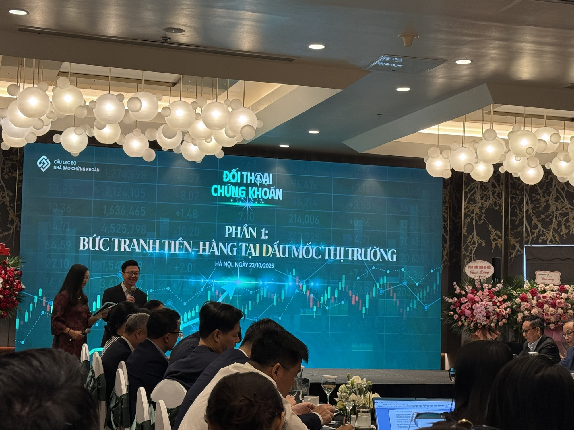 Chứng khoán Việt Nam sau nâng hạng: Cơ hội mới, thách thức mới- Ảnh 1.
