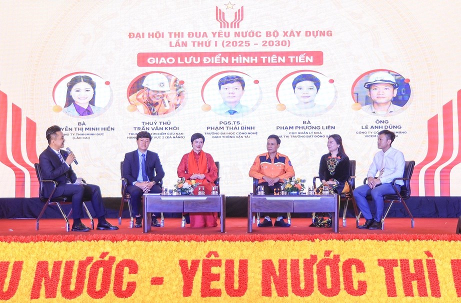 Bộ Xây dựng: Thi đua yêu nước, 'giữ lửa' yêu nghề trong giai đoạn mới- Ảnh 2.