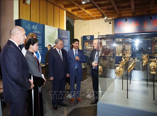 Tổng Bí thư Tô Lâm và Phu nhân tham quan Bảo tàng Lịch sử Quốc gia Bulgaria- Ảnh 2. Tổng Bí thư Tô Lâm và Phu nhân tham quan Bảo tàng Lịch sử Quốc gia Bulgaria- Ảnh 2.