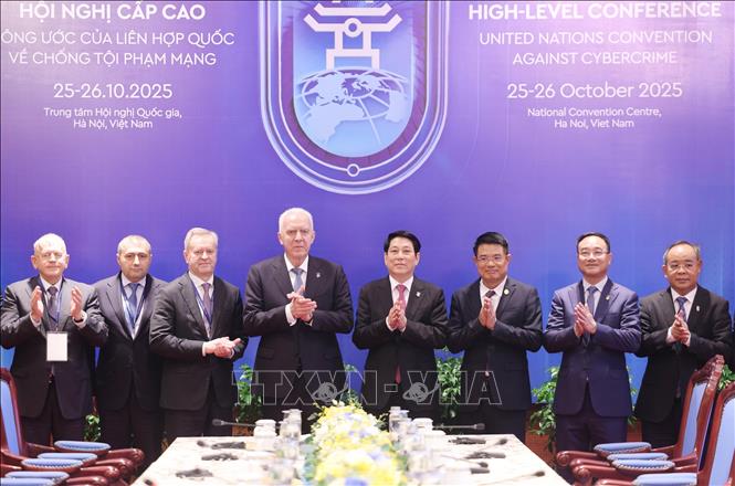 Chủ tịch nước Lương Cường tiếp Tổng Công tố Liên bang Nga- Ảnh 2. Chủ tịch nước Lương Cường tiếp Tổng Công tố Liên bang Nga- Ảnh 2.