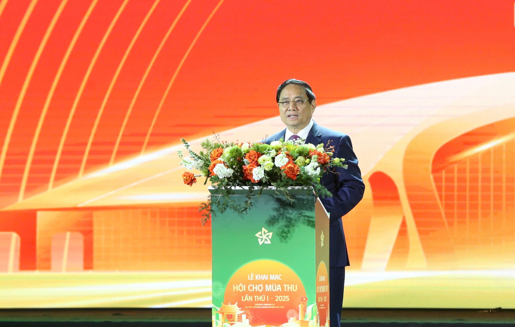 Thủ tướng: Xây dựng Việt Nam trở thành trung tâm triển lãm hàng đầu châu Á, điểm đến hội chợ thương mại quốc tế- Ảnh 3. Thủ tướng: Xây dựng Việt Nam trở thành trung tâm triển lãm hàng đầu châu Á, điểm đến hội chợ thương mại quốc tế- Ảnh 3.
