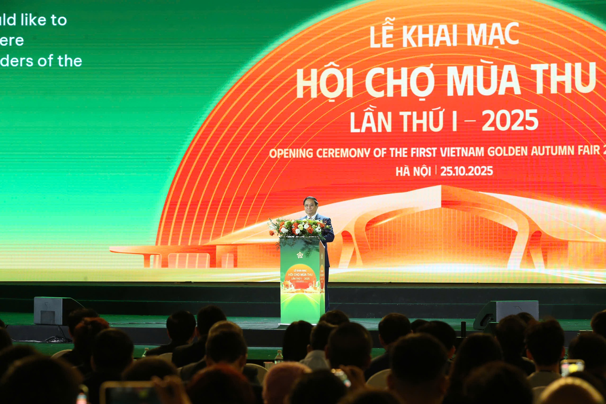 Thủ tướng: Xây dựng Việt Nam trở thành trung tâm triển lãm hàng đầu châu Á, điểm đến hội chợ thương mại quốc tế- Ảnh 4. Thủ tướng: Xây dựng Việt Nam trở thành trung tâm triển lãm hàng đầu châu Á, điểm đến hội chợ thương mại quốc tế- Ảnh 4.