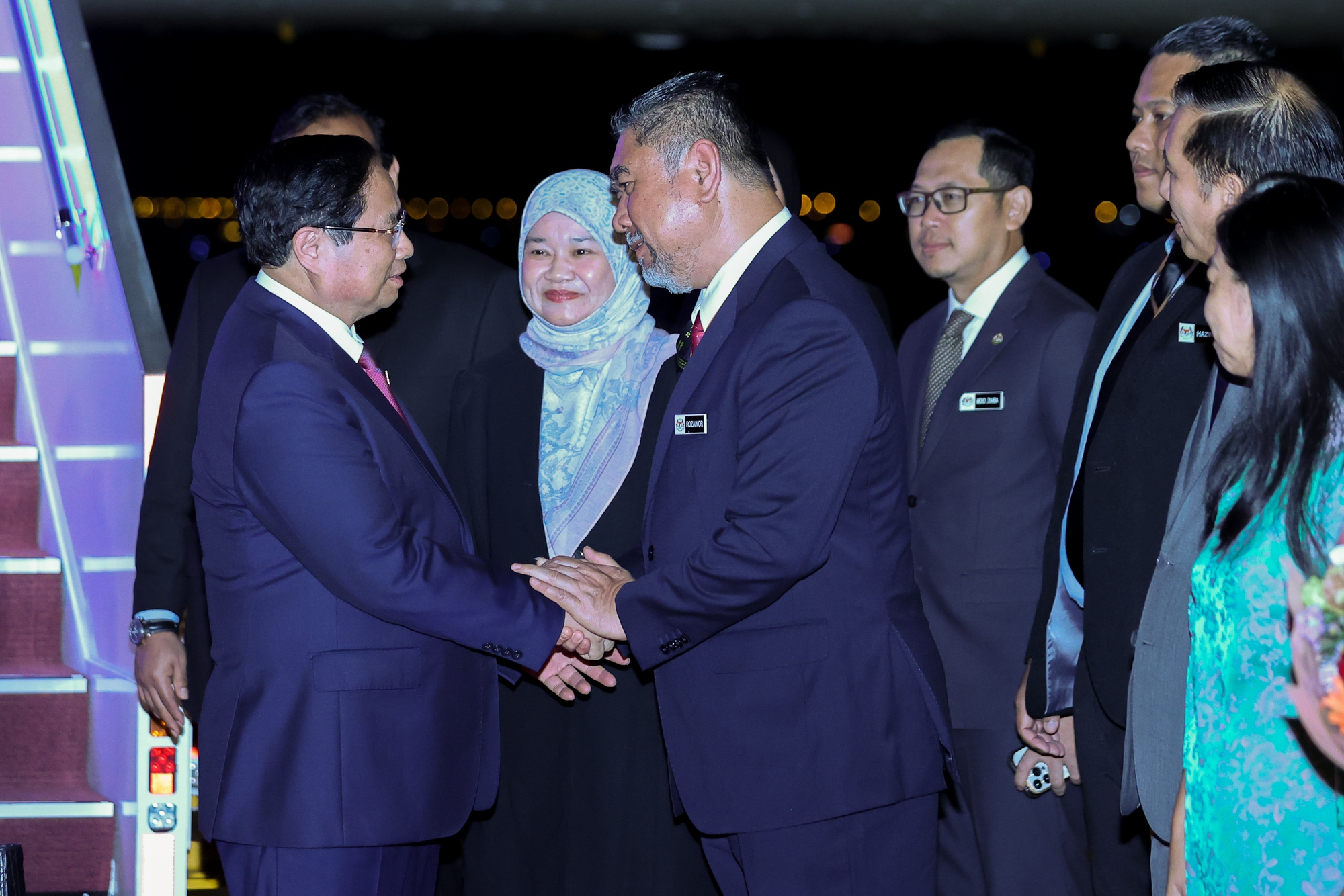 Thủ tướng Phạm Minh Chính tới Kuala Lumpur, bắt đầu chuyến công tác dự Hội nghị Cấp cao ASEAN lần thứ 47- Ảnh 2. Thủ tướng Phạm Minh Chính tới Kuala Lumpur, bắt đầu chuyến công tác dự Hội nghị Cấp cao ASEAN lần thứ 47- Ảnh 2.