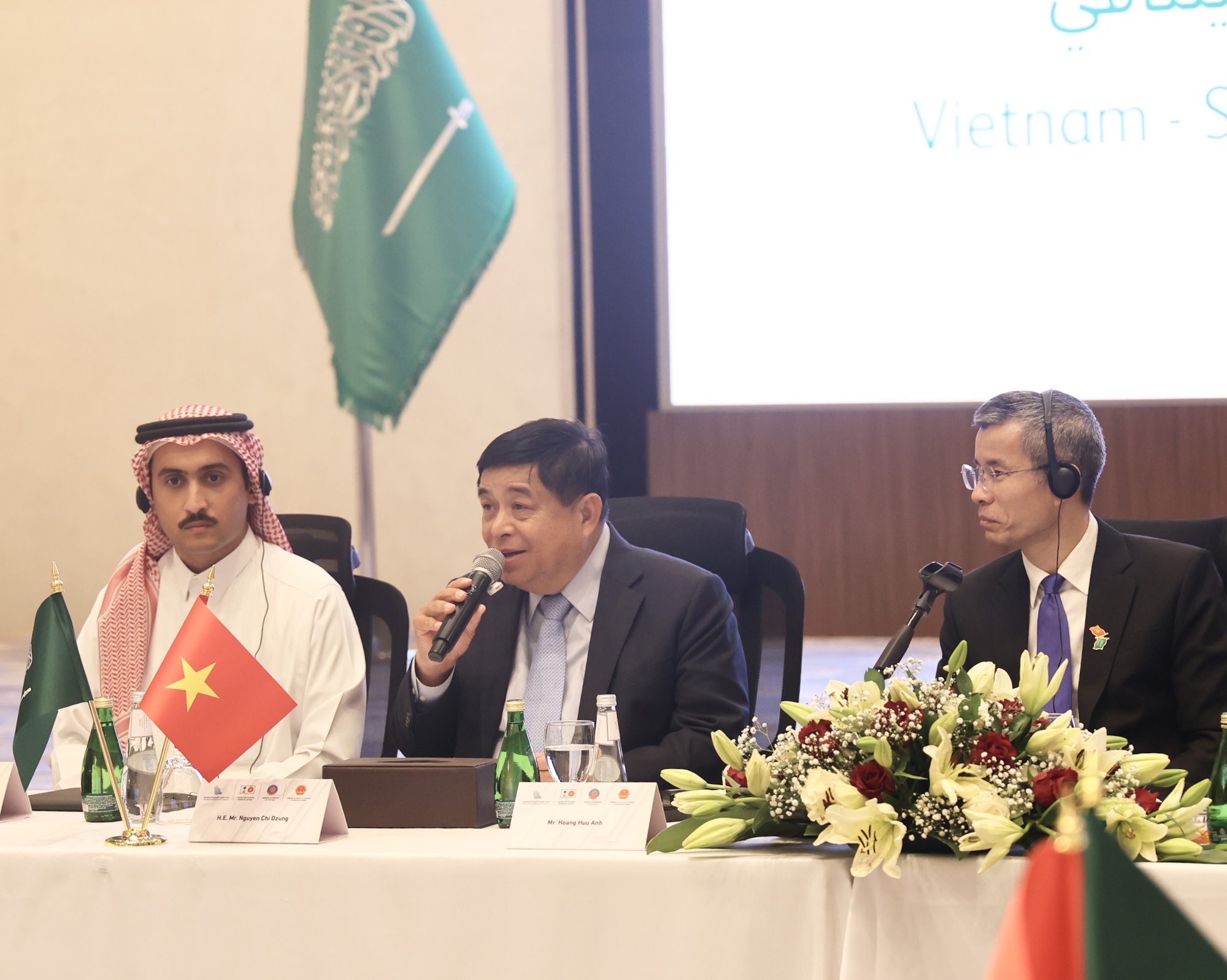 Lấy hợp tác kinh tế làm trọng tâm, đưa quan hệ Việt Nam – Saudi Arabia lên tầm cao mới- Ảnh 5. Lấy hợp tác kinh tế làm trọng tâm, đưa quan hệ Việt Nam – Saudi Arabia lên tầm cao mới- Ảnh 5.