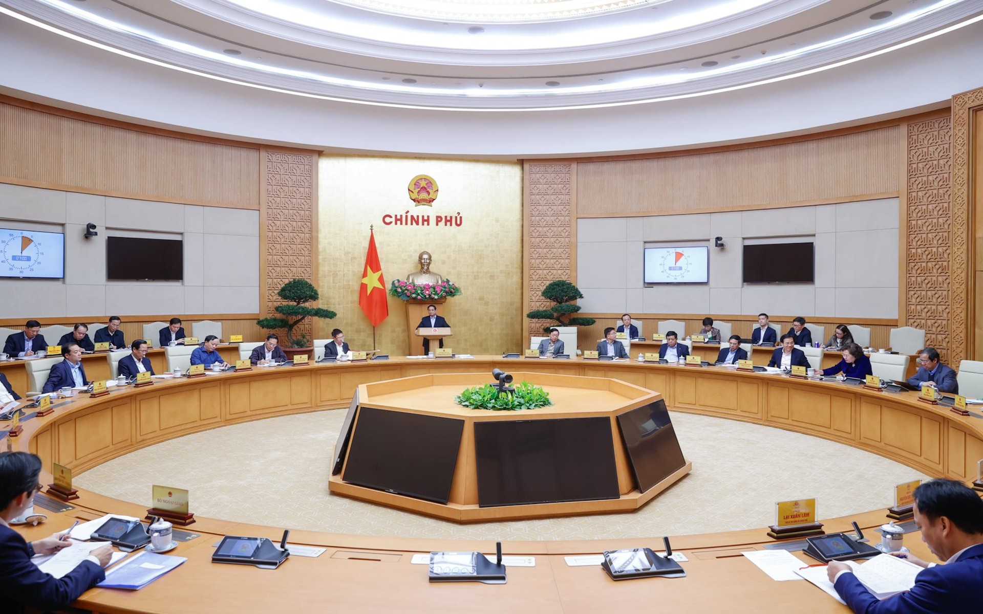 Thủ tướng Chính phủ phân công nhiệm vụ của các Phó Thủ tướng