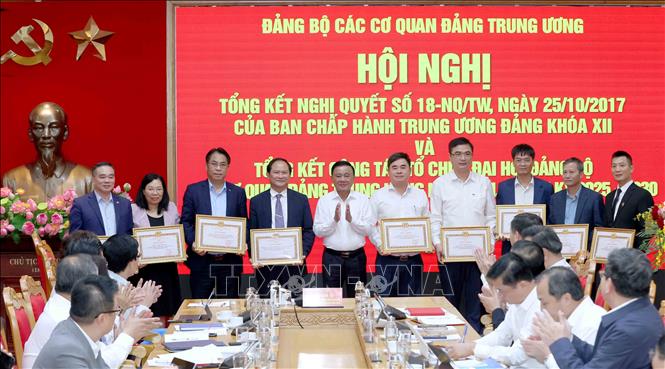 Khẩn trương hoàn thiện đề án vị trí việc làm, tiếp tục kiện toàn đội ngũ cán bộ- Ảnh 2. Khẩn trương hoàn thiện đề án vị trí việc làm, tiếp tục kiện toàn đội ngũ cán bộ- Ảnh 2.