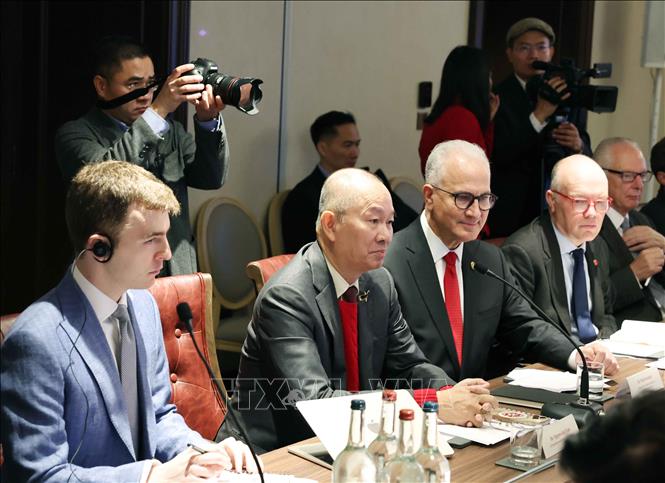 Tổng Bí thư Tô Lâm dự tọa đàm về công nghệ AI và chip bán dẫn tại Anh- Ảnh 3.