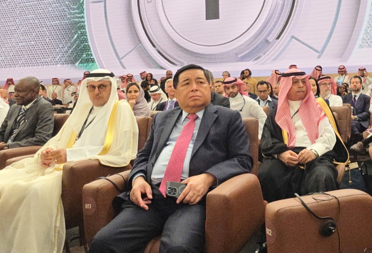 Phó Thủ tướng Nguyễn Chí Dũng tham dự Hội nghị FII9- Ảnh 1. Phó Thủ tướng Nguyễn Chí Dũng tham dự Hội nghị FII9- Ảnh 1.