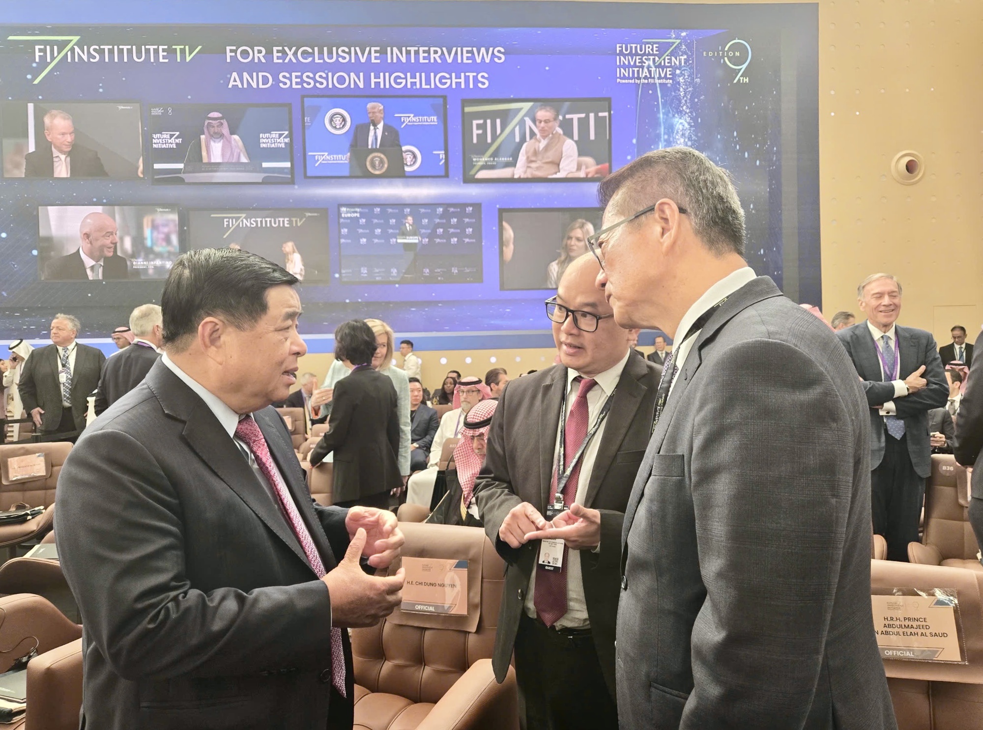 Phó Thủ tướng Nguyễn Chí Dũng tham dự Hội nghị FII9- Ảnh 3. Phó Thủ tướng Nguyễn Chí Dũng tham dự Hội nghị FII9- Ảnh 3.