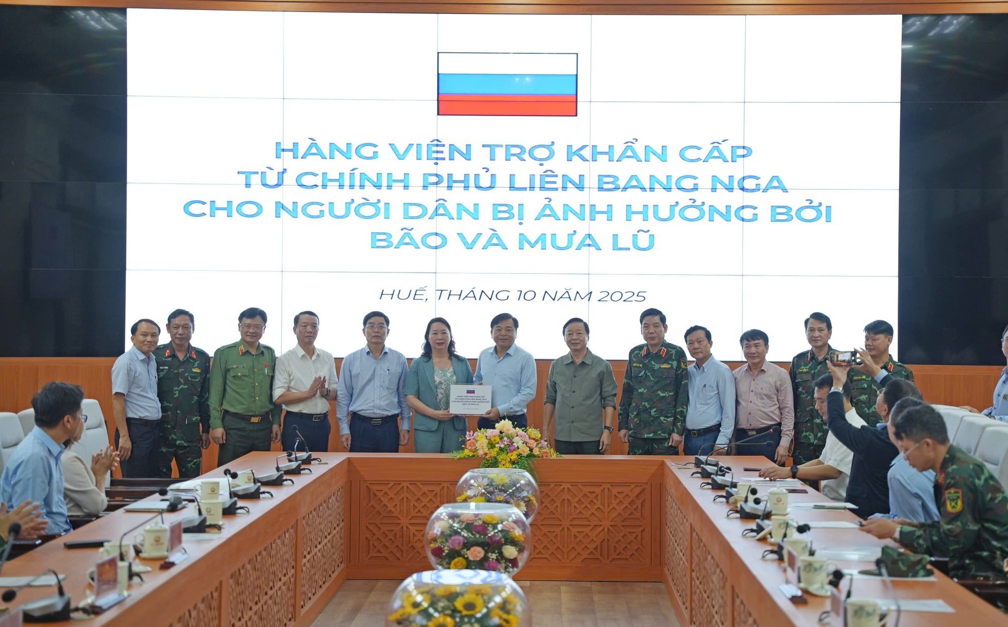 Phó Thủ tướng Trần Hồng Hà thăm, động viên bệnh nhân và nhân viên y tế Bệnh viện Phục hồi chức năng Huế- Ảnh 4. Phó Thủ tướng Trần Hồng Hà thăm, động viên bệnh nhân và nhân viên y tế Bệnh viện Phục hồi chức năng Huế- Ảnh 4.