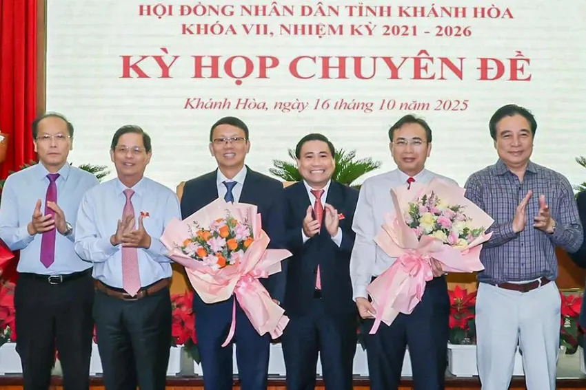 Ông Nguyễn Thanh Hà làm Phó Chủ tịch UBND tỉnh Khánh Hòa- Ảnh 1. Ông Nguyễn Thanh Hà làm Phó Chủ tịch UBND tỉnh Khánh Hòa- Ảnh 1.