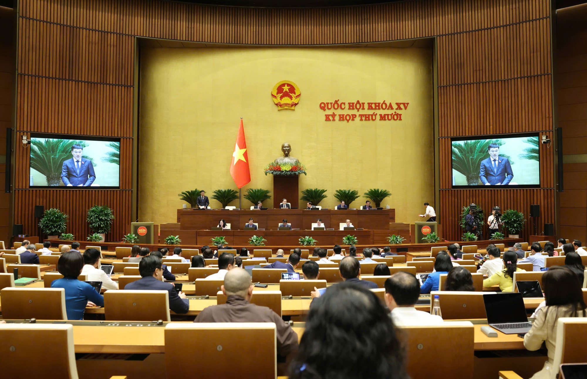 Báo cáo về kinh tế-xã hội của Chính phủ được chuẩn bị rất công phu, toàn diện, khách quan và khoa học- Ảnh 6. Báo cáo về kinh tế-xã hội của Chính phủ được chuẩn bị rất công phu, toàn diện, khách quan và khoa học- Ảnh 6.