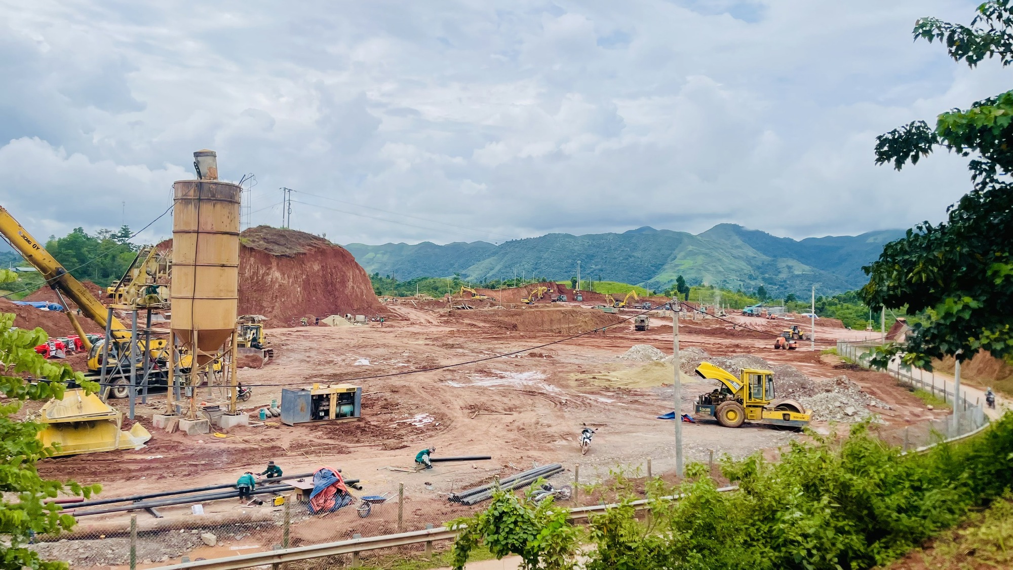 TRƯỜNG HỌC VÙNG BIÊN: Kỳ vọng từ bước khởi đầu - Si Pa Phìn- Ảnh 2.