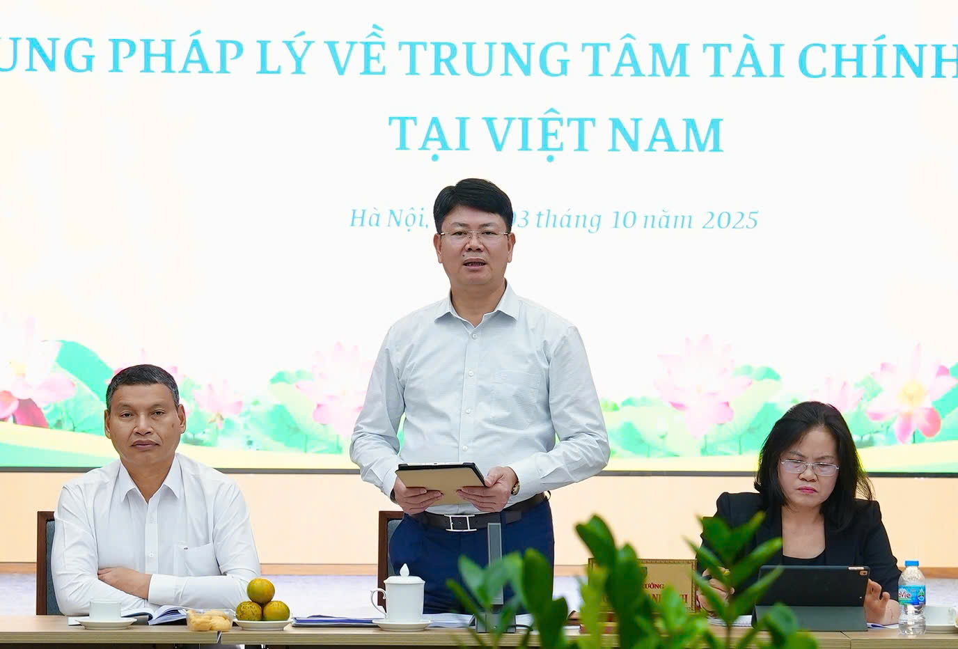 Hoàn thiện khung khổ pháp lý về Trung tâm tài chính quốc tế tại Việt Nam- Ảnh 1.