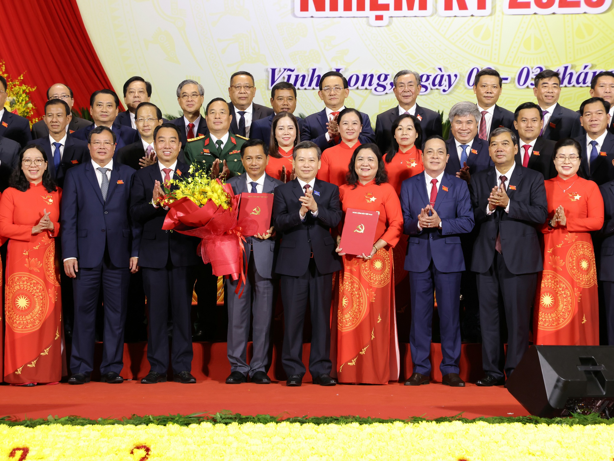 Chủ tịch UBND TP. Cần Thơ được chỉ định giữ chức vụ Bí thư Tỉnh ủy Vĩnh Long- Ảnh 2. Chủ tịch UBND TP. Cần Thơ được chỉ định giữ chức vụ Bí thư Tỉnh ủy Vĩnh Long- Ảnh 2.