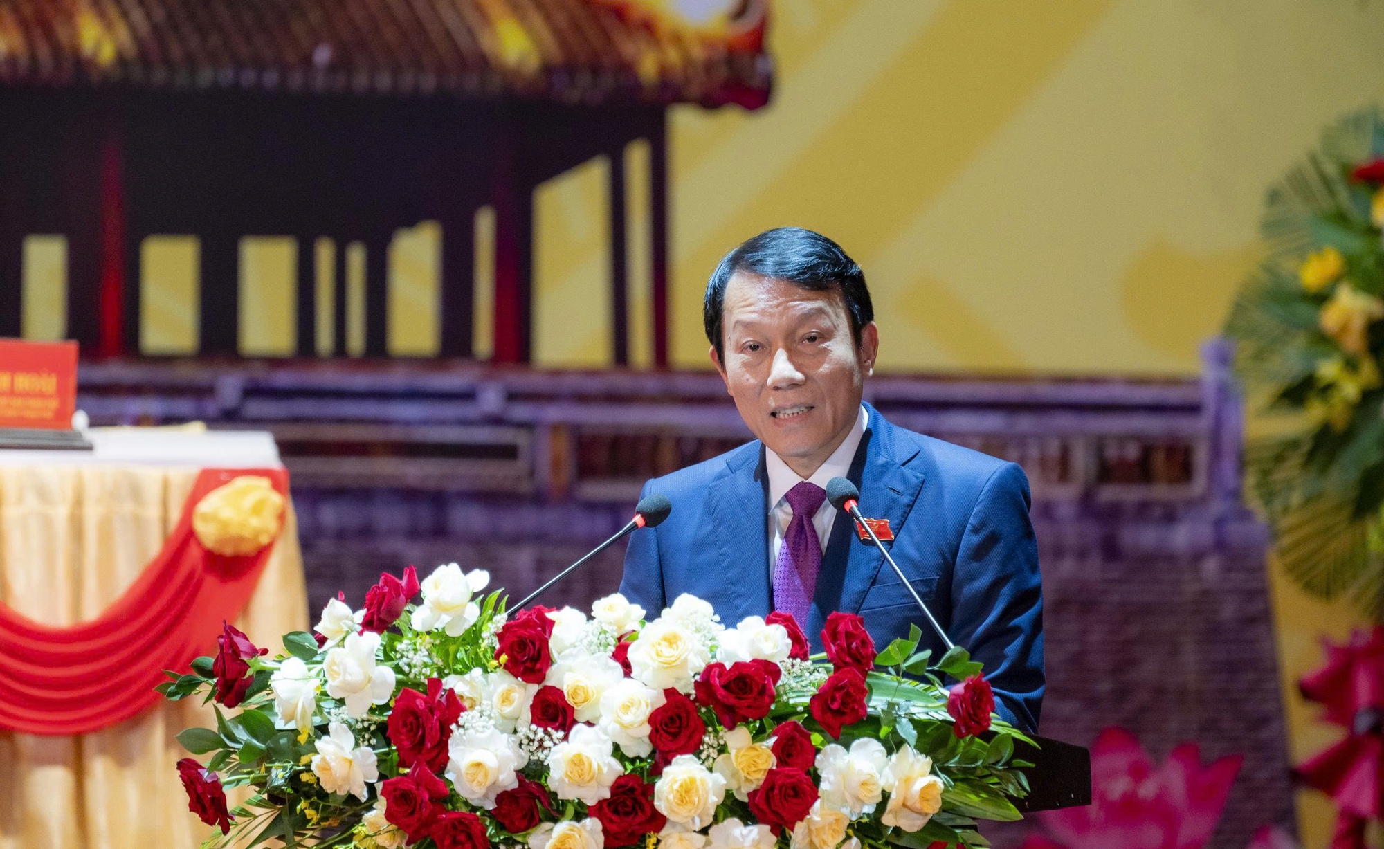 Khai mạc Đại hội đại biểu Đảng bộ thành phố Huế lần thứ XVII, nhiệm kỳ 2025 - 2030- Ảnh 1.