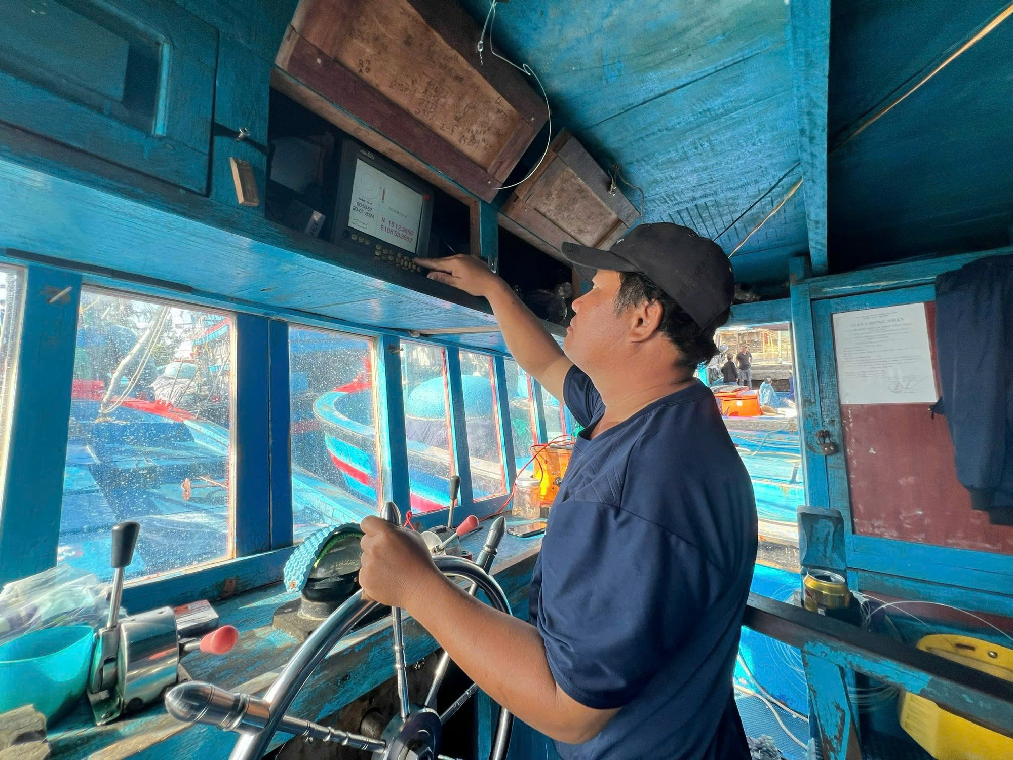 Quảng Ngãi mạnh tay xử phạt tàu cá vi phạm IUU- Ảnh 1.