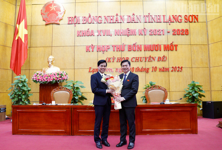 Phê chuẩn kết quả bầu, miễn nhiệm chức vụ Phó Chủ tịch UBND tỉnh Lạng Sơn- Ảnh 1. Phê chuẩn kết quả bầu, miễn nhiệm chức vụ Phó Chủ tịch UBND tỉnh Lạng Sơn- Ảnh 1.