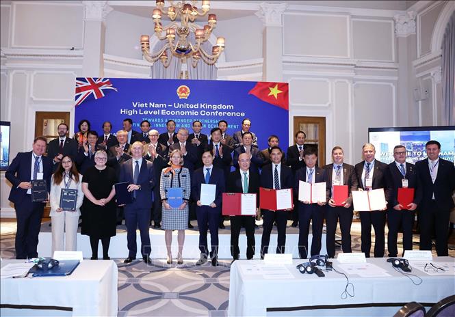 Tổng Bí thư Tô Lâm phát biểu tại Hội nghị Kinh tế cấp cao Việt Nam - Anh- Ảnh 10. Tổng Bí thư Tô Lâm phát biểu tại Hội nghị Kinh tế cấp cao Việt Nam - Anh- Ảnh 10.