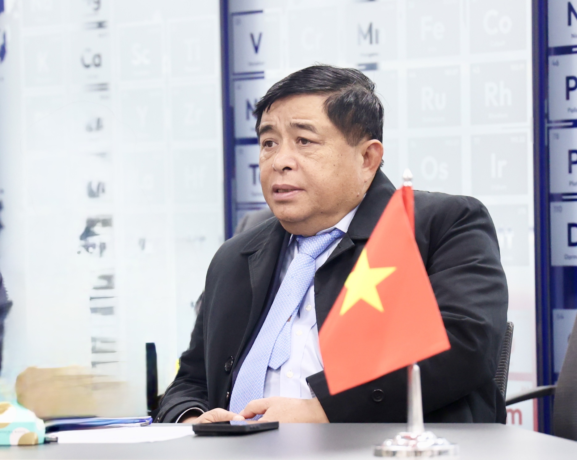 Khuyến khích Oxford Instruments hợp tác, nghiên cứu và chuyển giao công nghệ bán dẫn tại Việt Nam- Ảnh 3. Khuyến khích Oxford Instruments hợp tác, nghiên cứu và chuyển giao công nghệ bán dẫn tại Việt Nam- Ảnh 3.