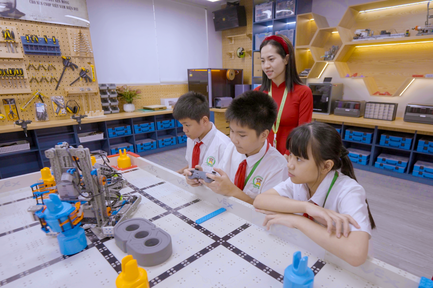 Petrovietnam thúc đẩy đổi mới sáng tạo qua chương trình STEM Innovation- Ảnh 3.