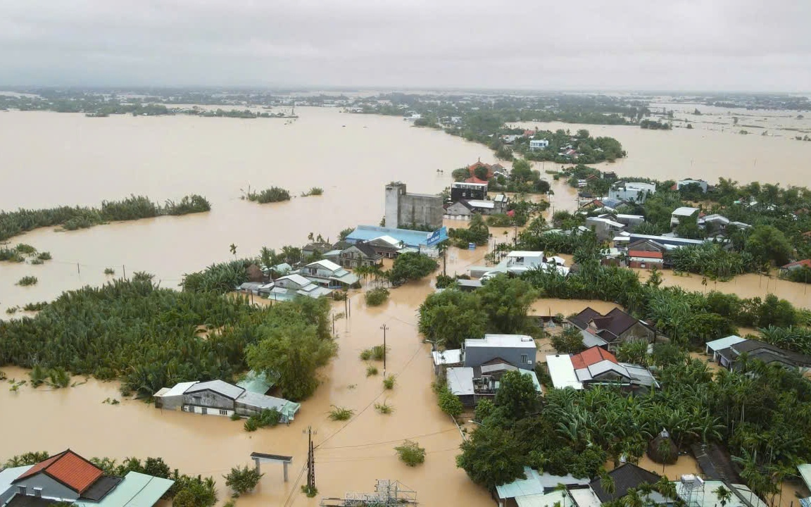 Khẩn cấp hỗ trợ các địa phương miền Trung khắc phục hậu quả mưa lũ