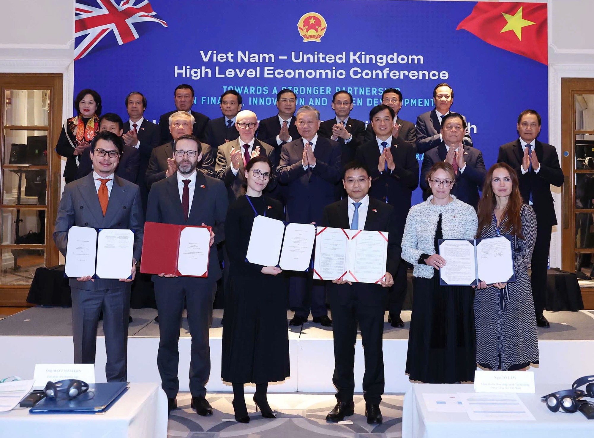 Bước tiến mới trong quan hệ tài chính Việt Nam – Anh - Ảnh 1. Bước tiến mới trong quan hệ tài chính Việt Nam – Anh - Ảnh 1.