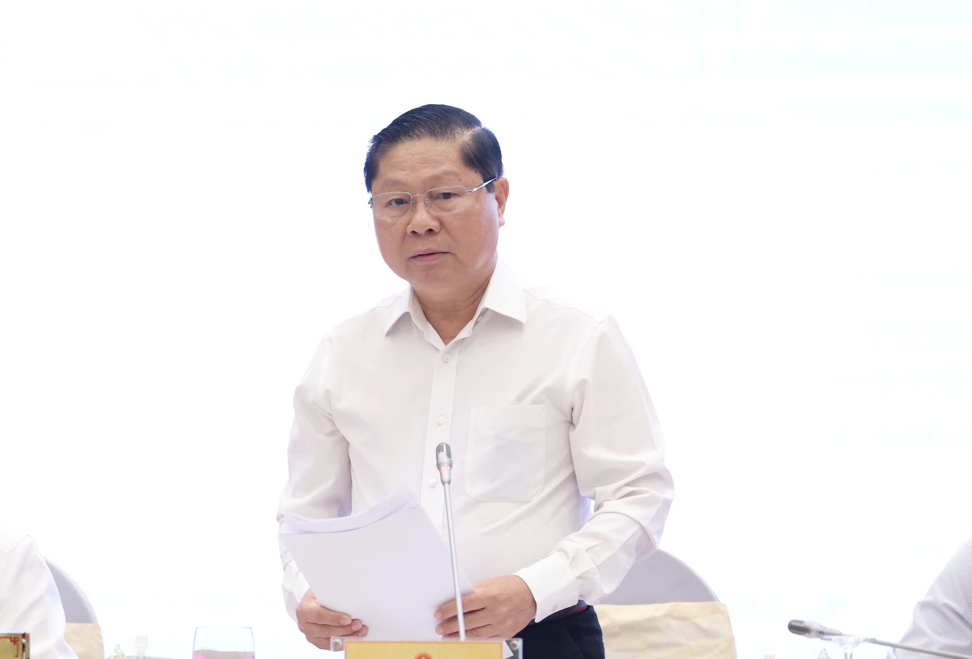 Bộ Giáo dục và Đào tạo thông tin việc chấn chỉnh lạm thu và sắp xếp lại hệ thống giáo dục - Ảnh 2.