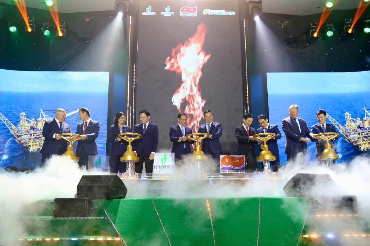 Đẩy mạnh khoa học công nghệ, Petrovietnam tăng trưởng hai con số sau 9 tháng- Ảnh 2.