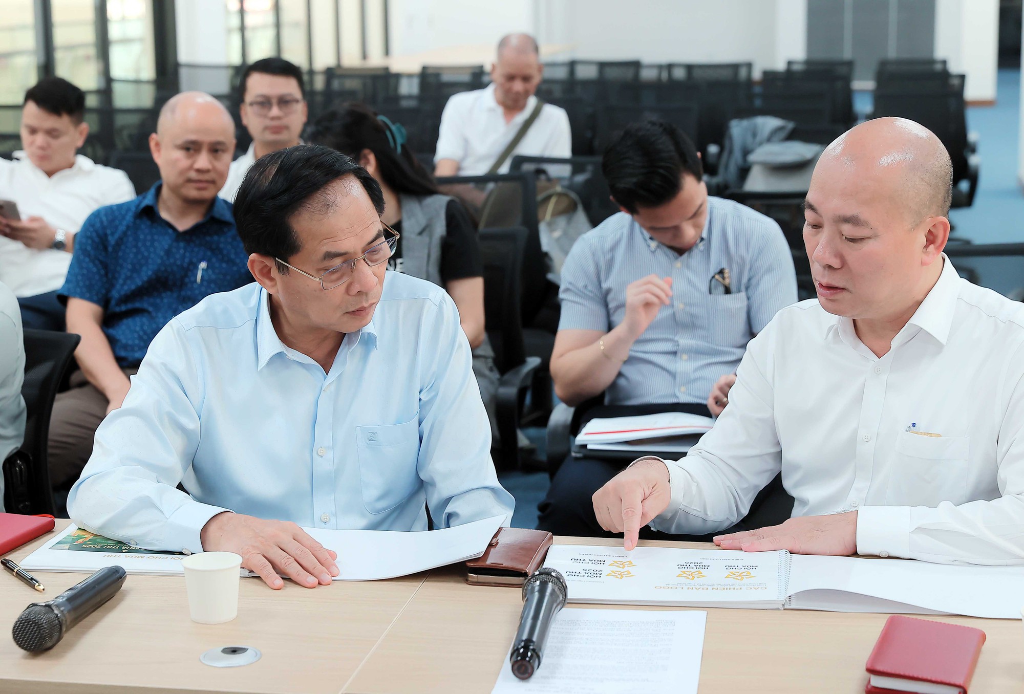 Phó Thủ tướng Bùi Thanh Sơn kiểm tra công tác chuẩn bị tổ chức Hội chợ Mùa thu 2025- Ảnh 2.