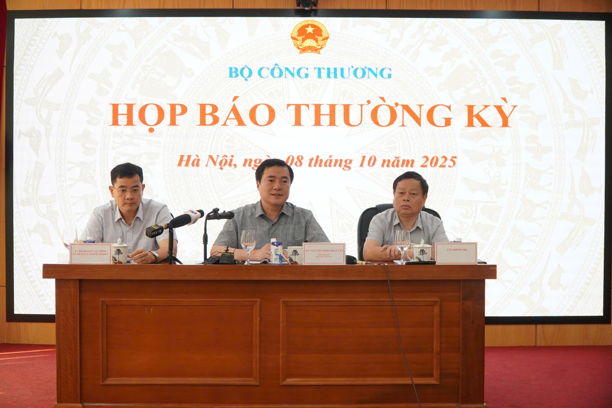 Bộ Công Thương thông tin thêm về quá trình đàm phán thuế đối ứng với Hoa Kỳ- Ảnh 1. Bộ Công Thương thông tin thêm về quá trình đàm phán thuế đối ứng với Hoa Kỳ- Ảnh 1.