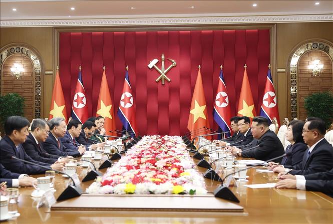 Tổng Bí thư Tô Lâm hội đàm với Tổng Bí thư, Chủ tịch Quốc vụ Triều Tiên Kim Jong Un- Ảnh 1. Tổng Bí thư Tô Lâm hội đàm với Tổng Bí thư, Chủ tịch Quốc vụ Triều Tiên Kim Jong Un- Ảnh 1.