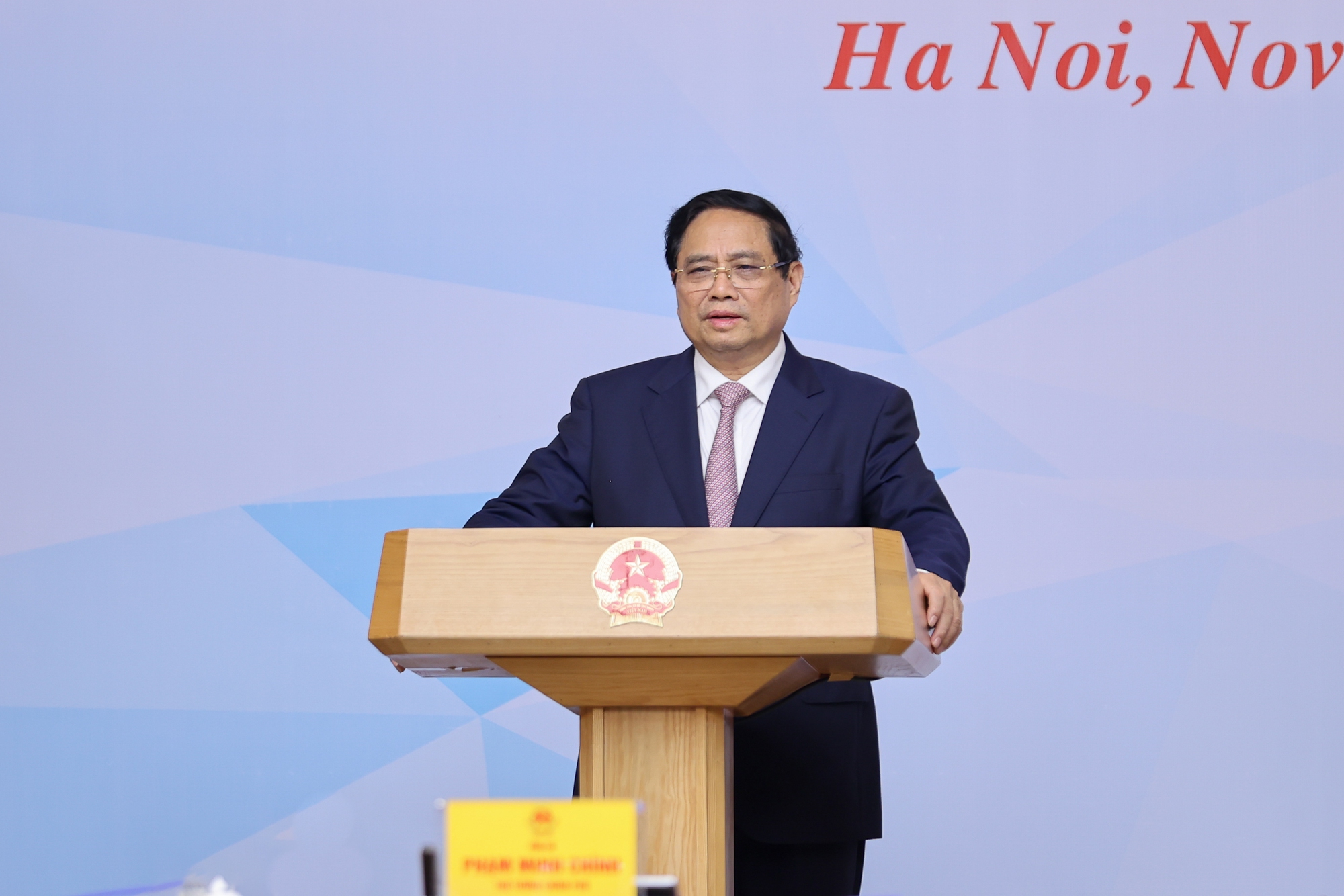 Thủ tướng chủ trì hội nghị về thành lập Trung tâm tài chính quốc tế- Ảnh 1. Thủ tướng chủ trì hội nghị về thành lập Trung tâm tài chính quốc tế- Ảnh 1.